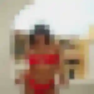 Photo de Selma à Aillevillers-et-Lyaumont (22 ans) - plan cul anonyme