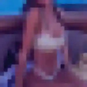 Charmante Lila, 25 ans à Alizay - la contacter