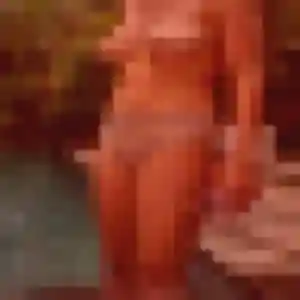 Eglantine, 30 ans, dispo pour plan cul à Alligny-en-Morvan