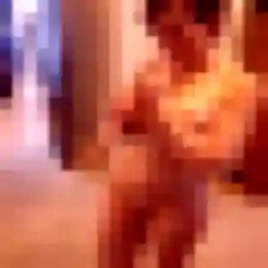 Isaure (20 ans) à Almenêches propose un plan cul ce soir