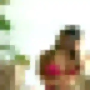 Contacte Alya, 19 ans à Ames en privé
