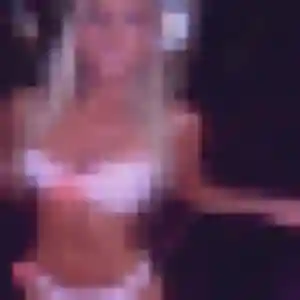 Sexy Elena, 25 ans à Amillis - voir sa photo