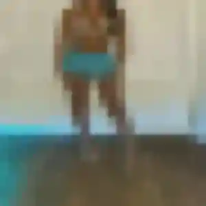 Capucine de Ance Féas, 36 ans - plan cul discret