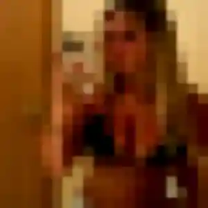 plan cul à Antonne-et-Trigonant : photo de Heloise, 39 ans - accès libre
