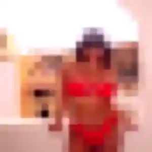 Mia, fille de 25 ans cherche plan cul à Arengosse