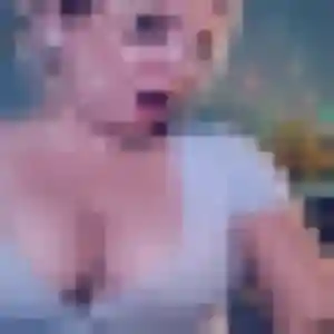 Noemi, femme de 28 ans veut plan cul à Arles