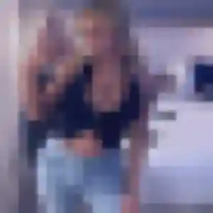 Photo de Lya à Arques-la-Bataille (27 ans) - plan cul anonyme