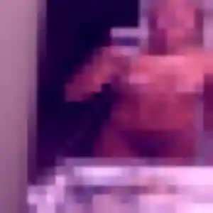 Contacte Djenna, 28 ans à Arrest gratuitement