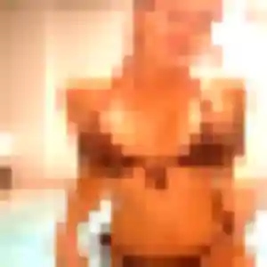 Mona de Attin, 33 ans - plan cul sans lendemain