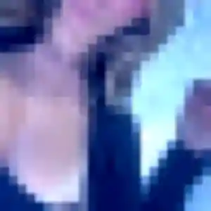 Rejoins Emna, 25 ans à Aurseulles en t'inscrivant