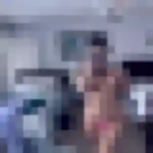 Syrine, 22 ans, connectée à Avezé pour un plan cul