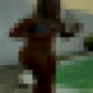 Selma, fille de 23 ans cherche plan cul à Aviron