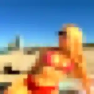 Hana, fille de 20 ans cherche plan cul à Baugy