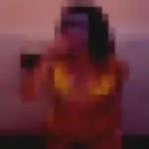 Photo de Naila à Berriac (34 ans) - plan cul discret
