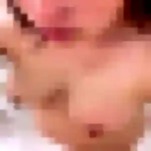 Kenza, 26 ans, connectée à Bezons pour un plan cul