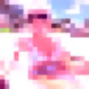 Celia de Billy, 27 ans - plan cul discret