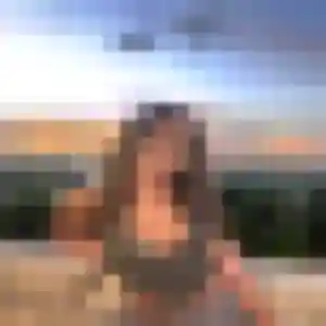 Elya, 23 ans, connectée à Bons-en-Chablais pour une rencontre coquine