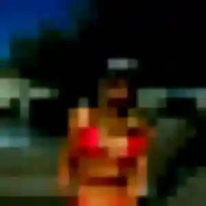 Découvre Ambre, 31 ans à Boulogne-Billancourt en privé