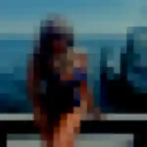 Axelle, 20 ans, connectée à Bouquehault pour une rencontre coquine