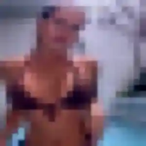 Mona, 35 ans, disponible à Bourbourg pour une rencontre coquine