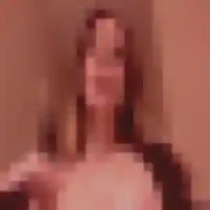 Charmante Oceane, 33 ans à Bozouls - voir sa photo