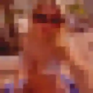 Lena (36 ans) à Bricquebec-en-Cotentin propose un plan cul maintenant