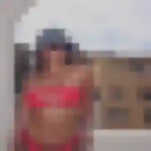Mia (21 ans) à Brocas attend une rencontre maintenant