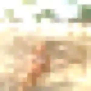 Alya, 20 ans, connectée à Broglie pour un plan cul