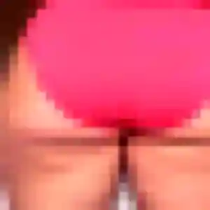 Photo de Anissa à Broût-Vernet (28 ans) - plan cul gratuit