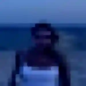 Mia de Bueil, 34 ans - plan cul discret