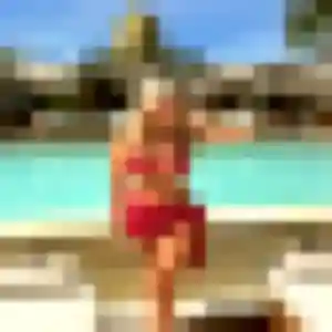 Romy, femme de 20 ans propose plan cul à Burlats