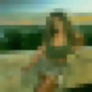 Elya, femme de 27 ans propose plan cul à Carling
