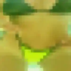 Stella, femme de 20 ans veut plan cul à Caromb