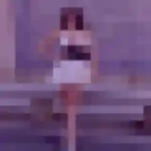 Lya, 20 ans, connectée à Cayres pour un plan cul