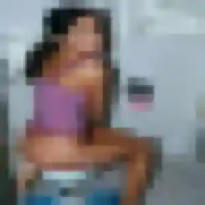 Découvre Zelie, 35 ans à Châlus en privé