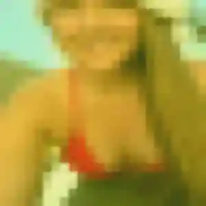 Photo de Hana à Chantemerle-les-Blés (33 ans) - plan cul discret