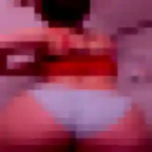 Soraya, femme de 24 ans cherche plan cul à Charentay