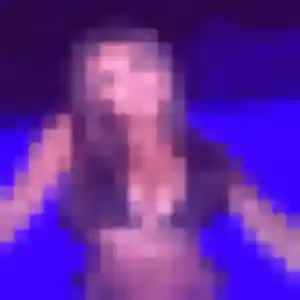 Emna, femme de 28 ans propose plan cul à Châteaubriant