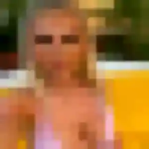 Yasmine, 29 ans, connectée à Châteauneuf-les-Martigues pour une rencontre coquine
