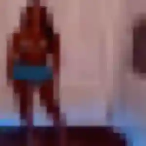 Contacte Capucine, 28 ans à Châtenois gratuitement