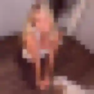 Charmante Alina, 25 ans à Chevilly - la contacter