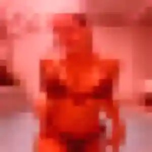 Lena, 26 ans, connectée à Clans pour une rencontre coquine