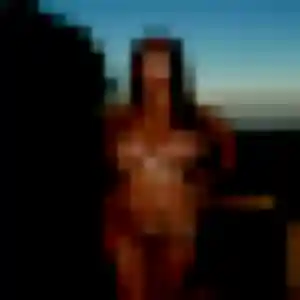 Mahaut, femme de 24 ans cherche plan cul à Commelle-Vernay