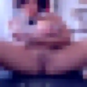 Rejoins Clarisse, 25 ans à Comps-la-Grand-Ville en privé