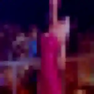 Elena (29 ans) à Comps-la-Grand-Ville cherche une rencontre maintenant