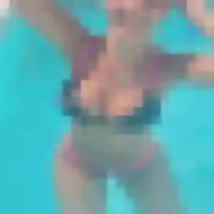 Elya (19 ans) à Cornas attend un plan cul ce soir