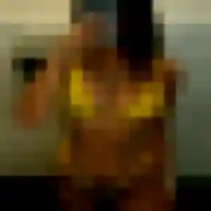 Naila, 23 ans, dispo pour plan cul à Corre