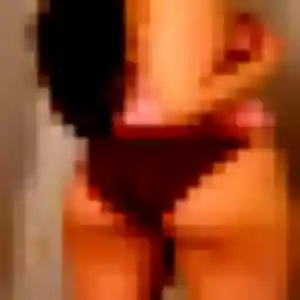 Contacte Noemi, 19 ans à Crulai en privé