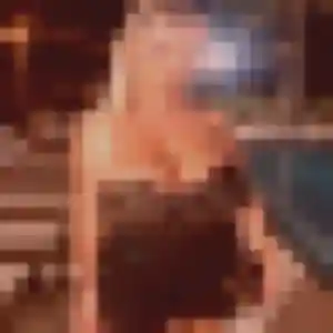 Charmante Tessa, 19 ans à Dignac - la contacter
