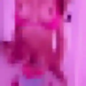 Elya, fille de 35 ans cherche plan cul à Dohem